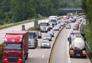 Jak działa e-TOLL? Wszystko, co należy widzieć o systemie poboru opłat na autostradach