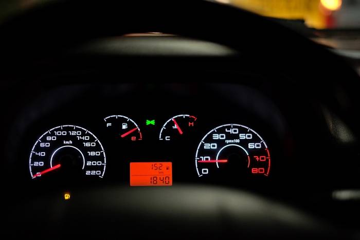 Kontrolki w samochodzie - co oznaczają kontrolki na desce rozdzielczej